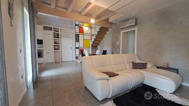 Attico / Mansarda di 126 m² con 4 locali e box aut