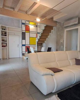 Attico / Mansarda di 126 m² con 4 locali e box aut
