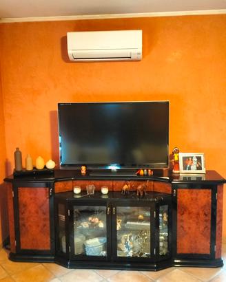 credenza laccata nero lucido e radica di noce 
