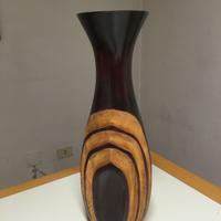 Vaso in legno