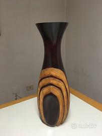 Vaso in legno