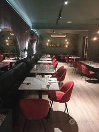 Tavolo in pietra effetto marmo lucido