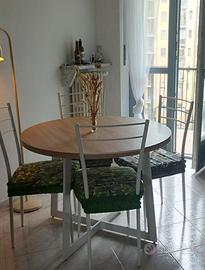 Tavolo nuovo mai usato ancora in scatola