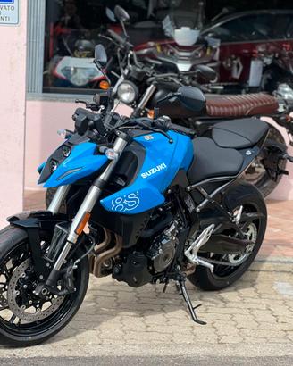 suzuki gsx 8s