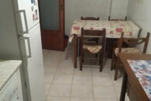 Monti tiburtini trilocale con balcone