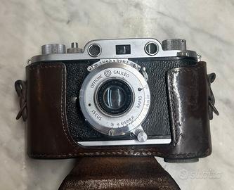 Macchina fotografica antica