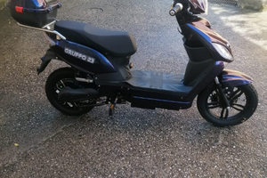 Scooter a pedalata assistita
