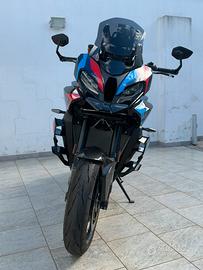 Bmw m1000xr