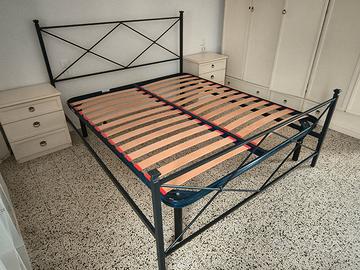 Struttura letto matrimoniale in ferro e rete doghe