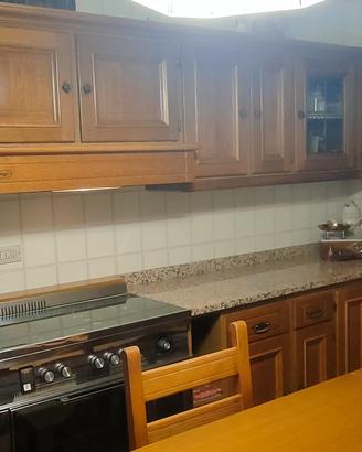 Cucina Del Tongo con piano in granito