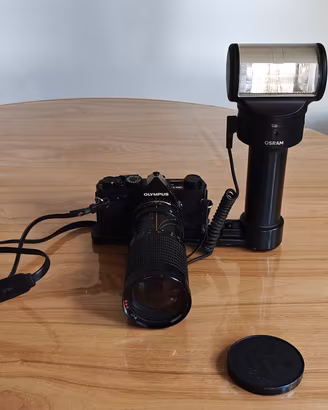 Macchina fotografica Vintage OLYMPUS OM1N 