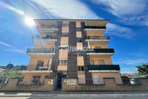 TRILOCALE A DUE PASSI DAL MARE