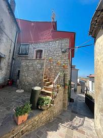 Palazzina su 3 livelli ristrutturata