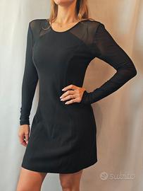 Elegante vestito Guess nero. taglia M