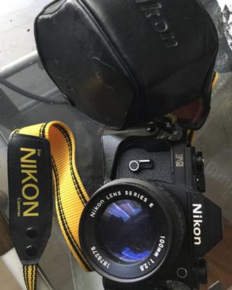 Nikon FG + Obiettivo + Custodia + Lacciò