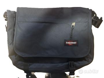 Borsa Tracolla Eastpak