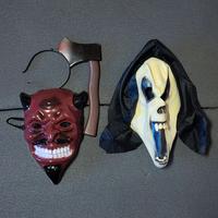 Due maschere horror: Ghost face, Diavolo con ascia