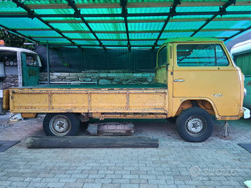 Volkswagen T2 pick up