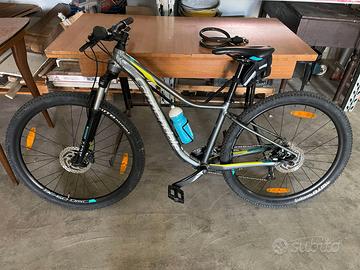 Bicicletta sport cannondale way