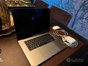 Macbook pro 16” intel i7