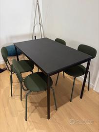 Tavolo Ikea con 4 sedie (67cm x 100 cm)