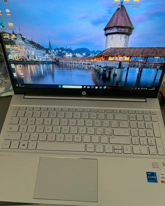 PC PORTATILE HP PAVILION 15-EG3000