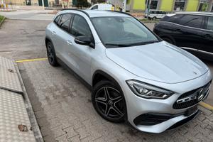 GLA 200D Premium AMG Line