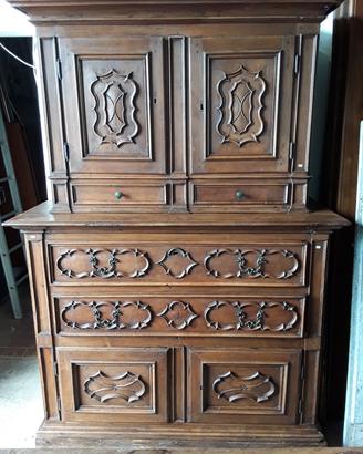 Credenza