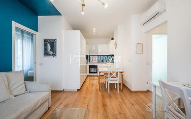Appartamento esclusivo con ampio terrazzo - Via Be