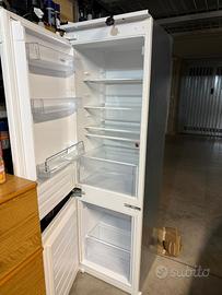 frigo ad incasso Whirlpool