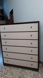 Mobile letto a scomparsa ad una piazza.