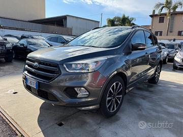Ford Kuga 2.0 TDCI 150 CV S&S 4WD Automatico ST-Li