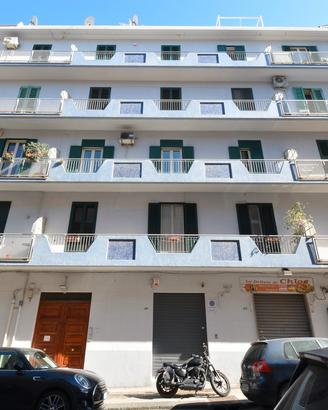 VIA S. MARTA - 5 locali con porzione di terrazzo