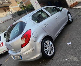 Opel corsa andato per neopatentati