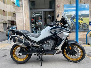 CF Moto 800 MT Explore