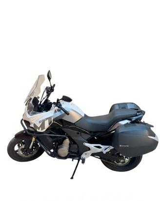 CF MOTO MT 650