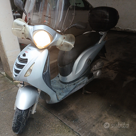 Scooter honda ps 150