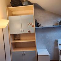 Cameretta e mobile libreria