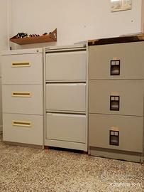 Classificatori in metallo a 3 cassetti