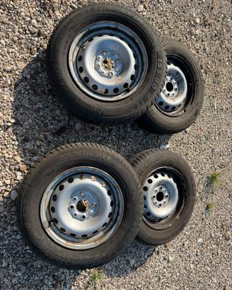 4 Gomme Semperit 155/80 R13 + Cerchi