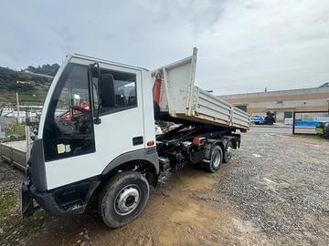 Macchina Operatrice Bucher scarrabile con gru