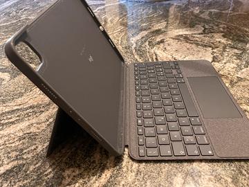 tastiera Logitech Combo Touch iPad Pro