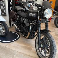 TRIUMPH BONNEVILLE SE