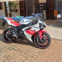 Yamaha YZF-R1
