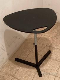 Tavolino Ikea triangolare stondato