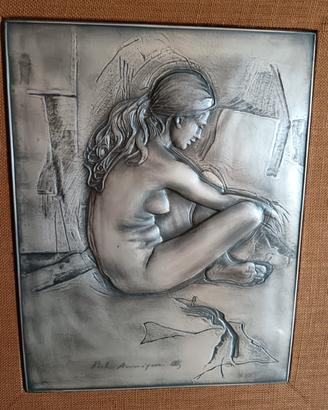 modella a riposo