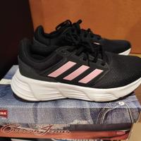 scarpe ADIDAS Galaxy 5 N.39 e 1/2