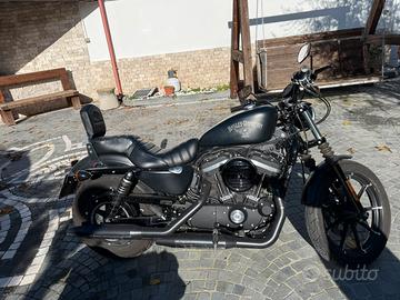 Harley-Davidson iron 883