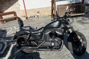 Harley-Davidson iron 883