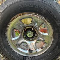 gomme è cerchi in lega LT 285/70 r17 Dodge RAM 